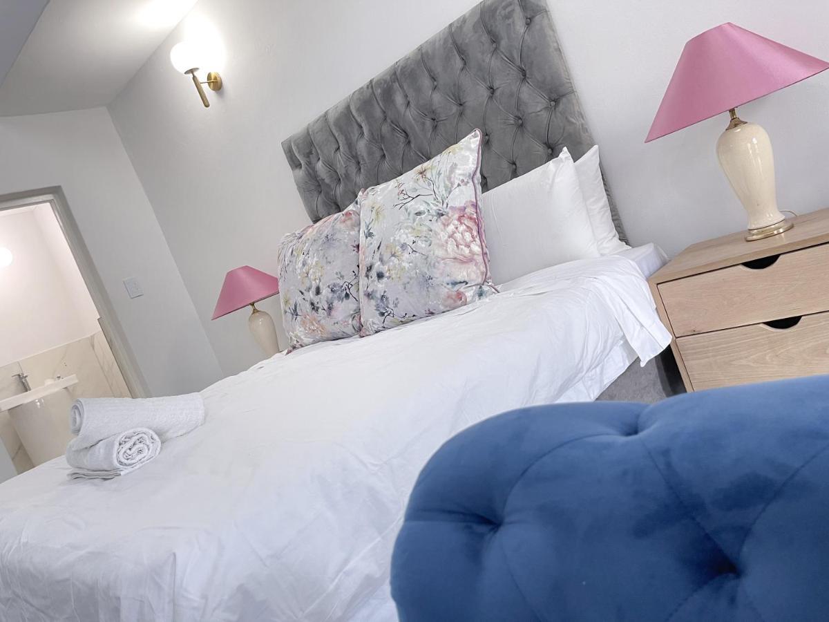 Amoris Guest House-Randburg Йоханнесбург Экстерьер фото
