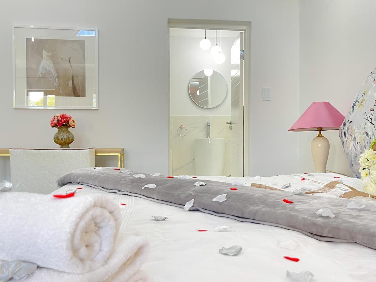 Amoris Guest House-Randburg Йоханнесбург Экстерьер фото