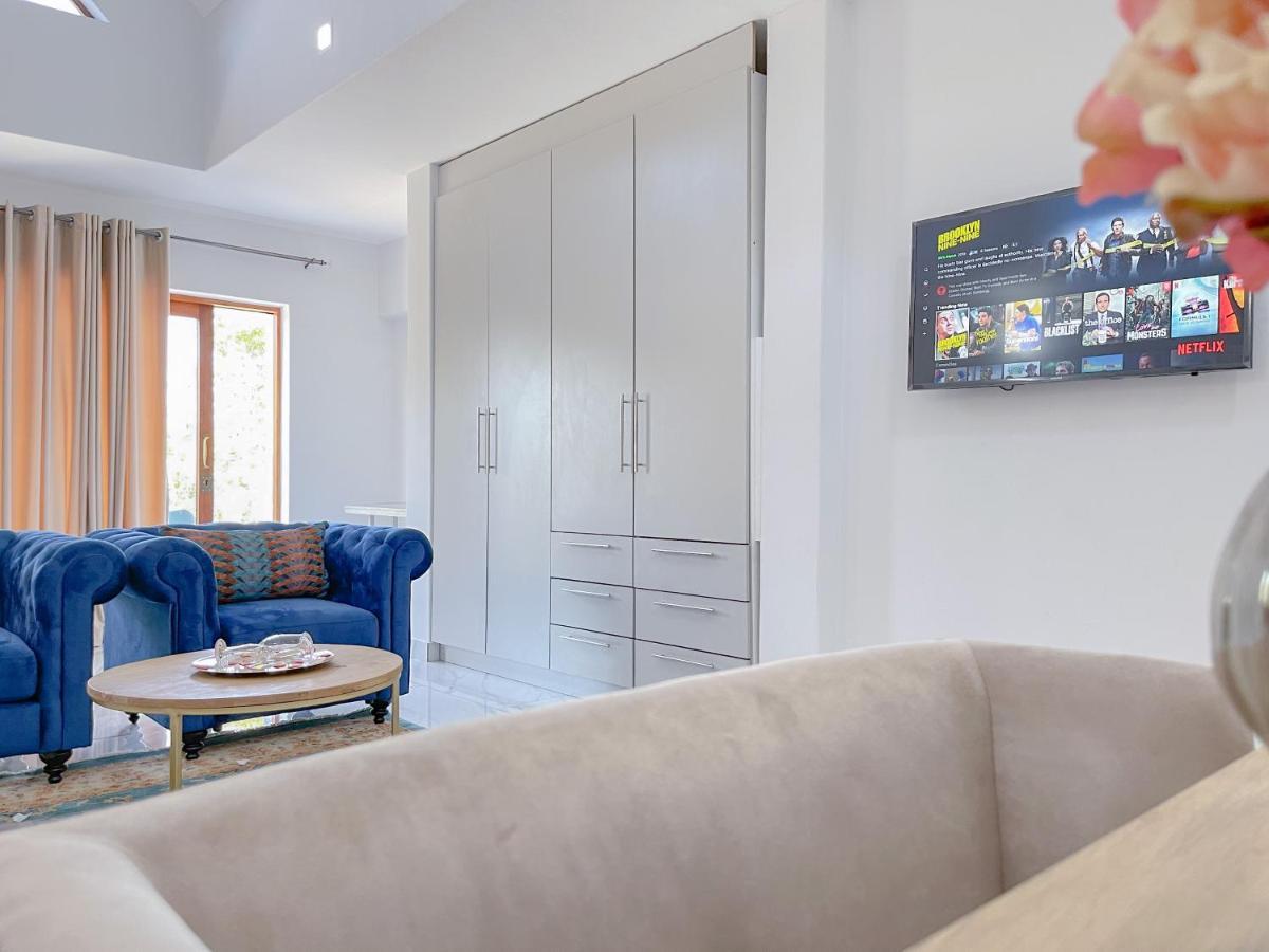 Amoris Guest House-Randburg Йоханнесбург Экстерьер фото