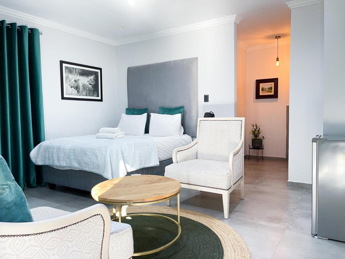 Amoris Guest House-Randburg Йоханнесбург Экстерьер фото